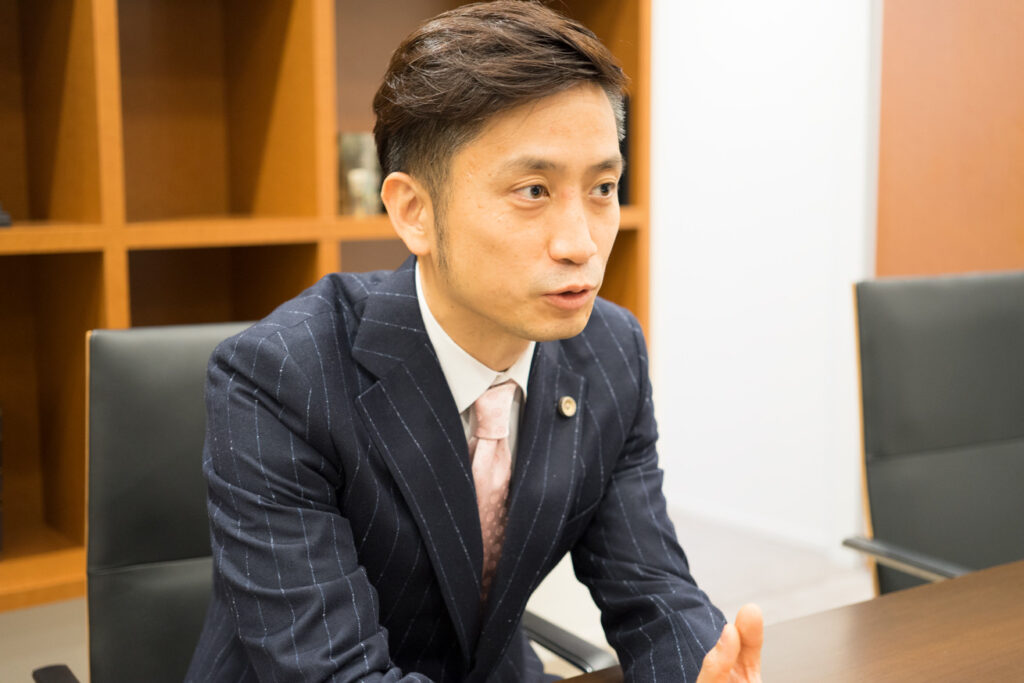 岡野武志弁護士の評判と学歴 高校 大学 は 高卒なのに年収がヤバい コリーのサブカル情報局