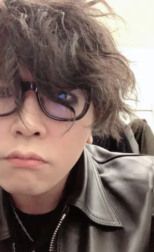 edf0ae55df2a1a76561867b77e5e4541 - 加賀美ハヤトの前世はタラチオ！中の人の実年齢と身長は？結婚相手がやみえんはマジ？