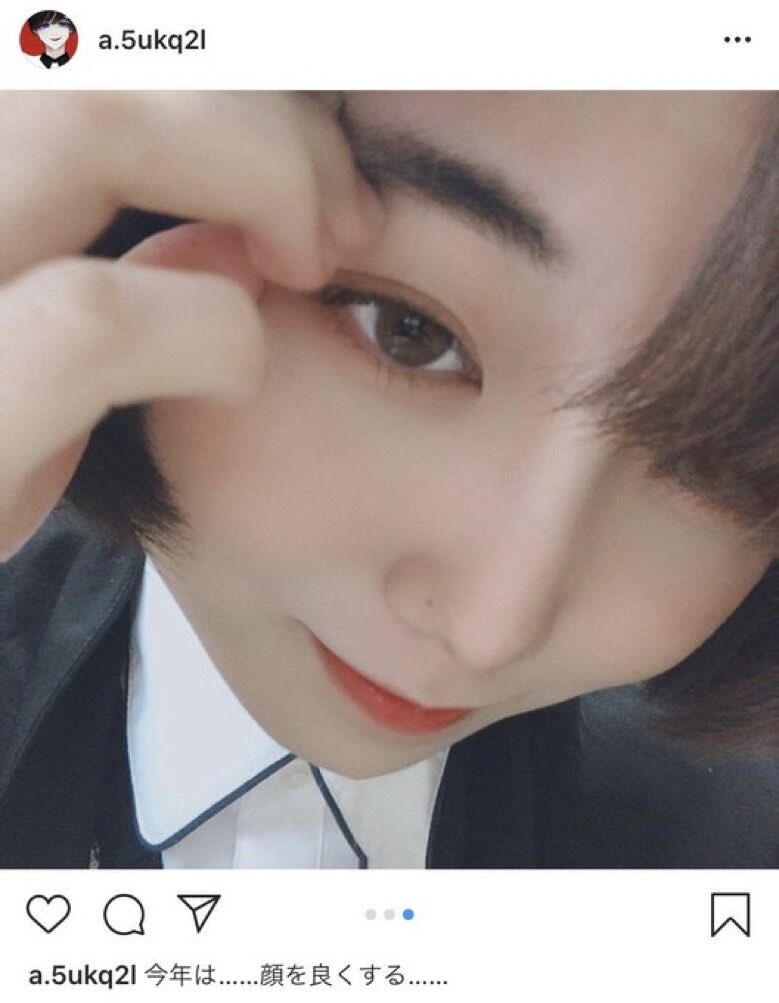E6TQsoUVUAIg0D2 - Adoの素顔写真を大公開！顔バレ理由や顔出ししない理由が意外だった！