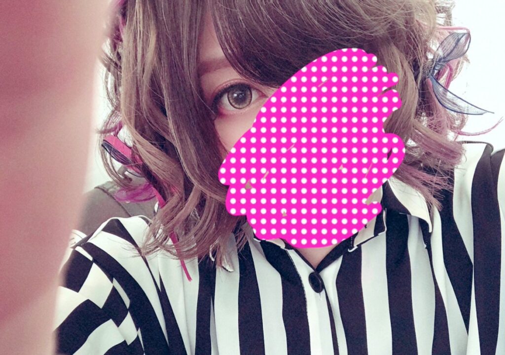 EV9rap7UEAEaVKd - nqrse(なるせ)の顔バレ実写画像がかわいい！けど性別は男？身長や年齢、出身は？