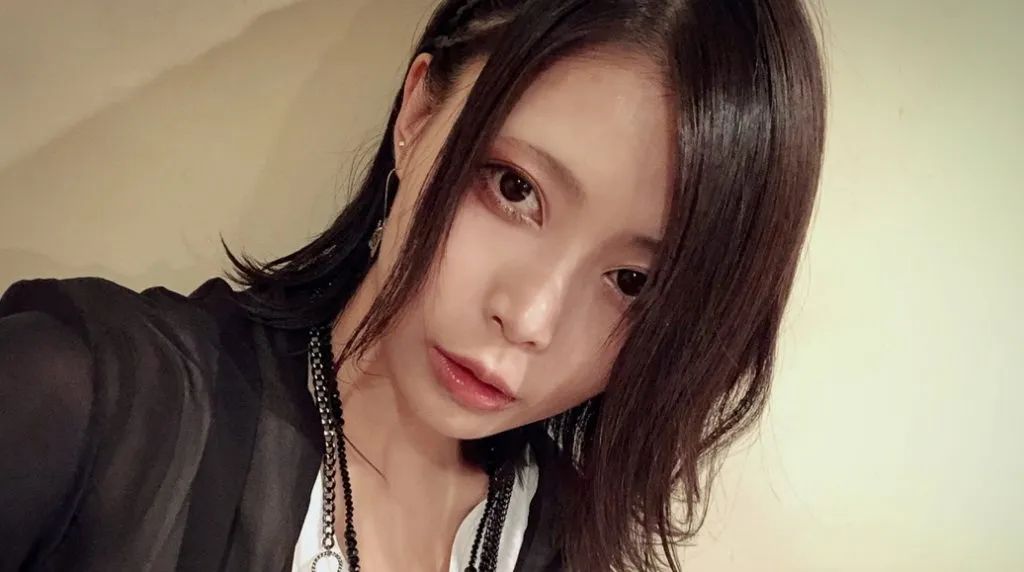 あるふぁきゅんの顔バレは美人だった!年齢や身長、性別のプロフィールも! あるふぁきゅん 素顔 - あるふぁきゅんの顔バレは美人だった!年齢や身長、性別のプロフィールも!