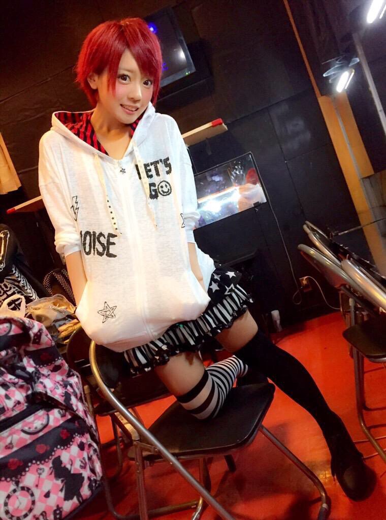 DSs9jJmVAAUuuve - P丸様の顔バレは超美人！中の人の年齢や本名のプロフィールまとめ！