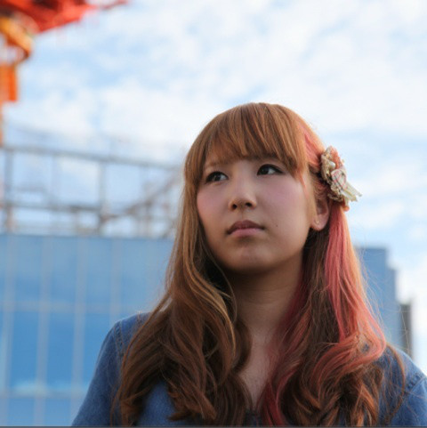 koresawa - コレサワの素顔がかわいい！今は顔出ししない理由やライブで顔が見える？