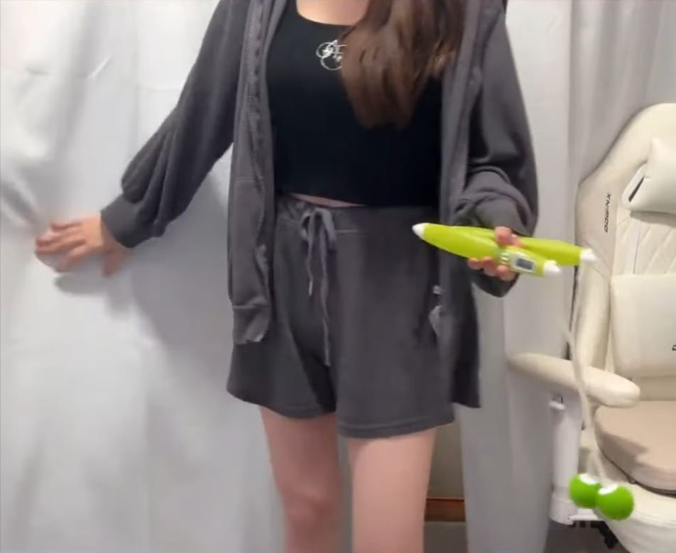 ダウンロード 75 - 栗駒こまるの顔バレやモデル時代の写真は？実写動画のスタイルがヤバい！