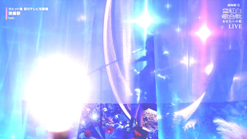 453194b2 2372 428c a70a 83324dabfb68 - tuki.の顔バレ理由は月美月の特定とコレコレ？紅白で素顔が見えた！？