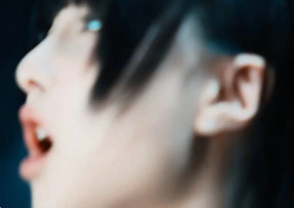 Adoが素顔をビバリウムMVで公開!画像は本人?素顔を見た人の感想まとめ! 01b6411e d16a 491c 94ea a460fdf0e10a - Adoが素顔をビバリウムMVで公開!画像は本人?素顔を見た人の感想まとめ!