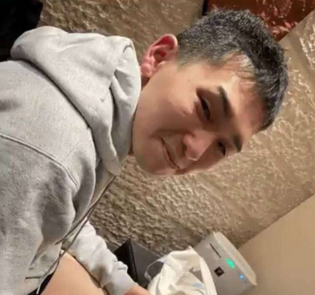 harishi - はりーシの顔バレ理由はコレコレとラテの暴露？炎上理由は中絶と葛葉？