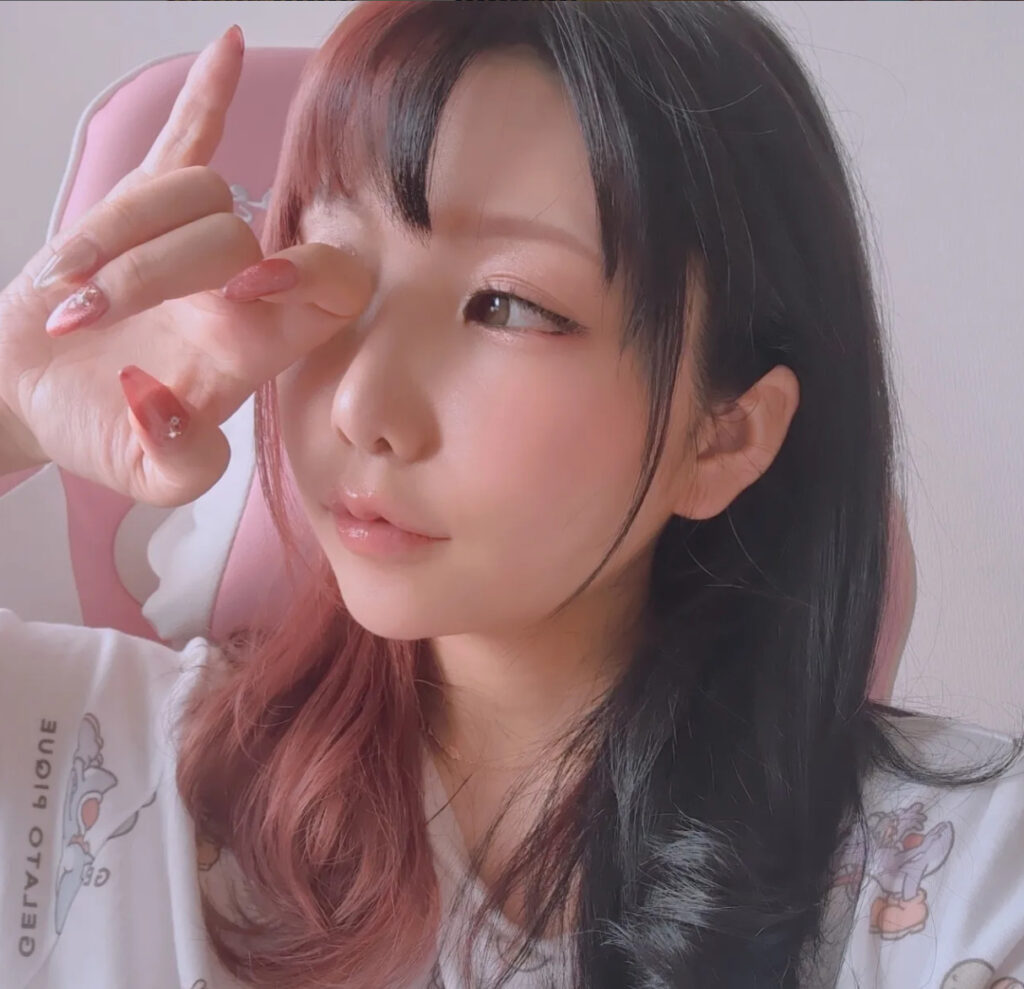 perolinaface3 - 兎味ペロリナの素顔がかわいい！すっぴんや年齢、本名のプロフィールも調査！